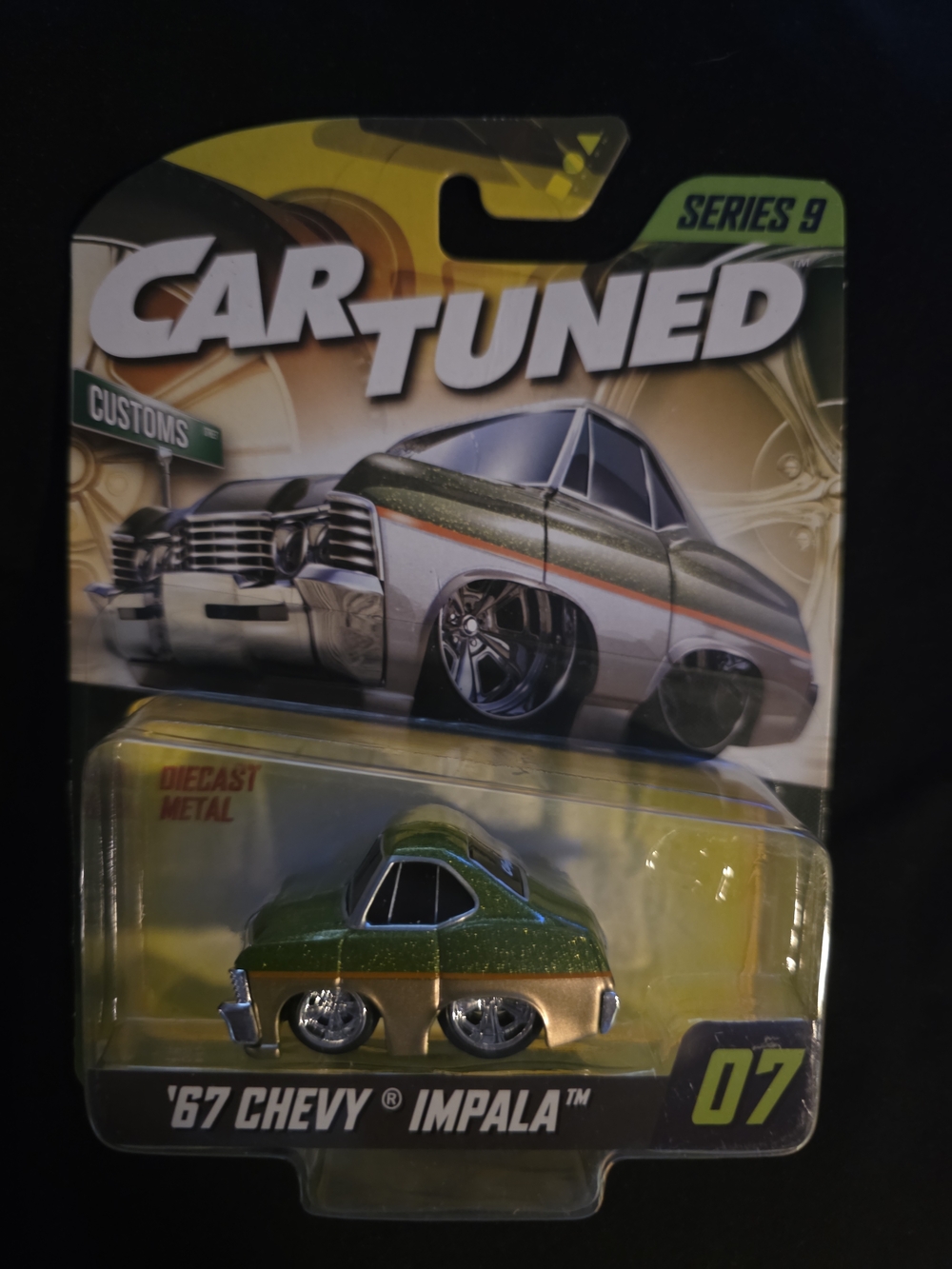 '67 Chevy Impala Green & Gold Diecast Car - Car Tuned Series 9